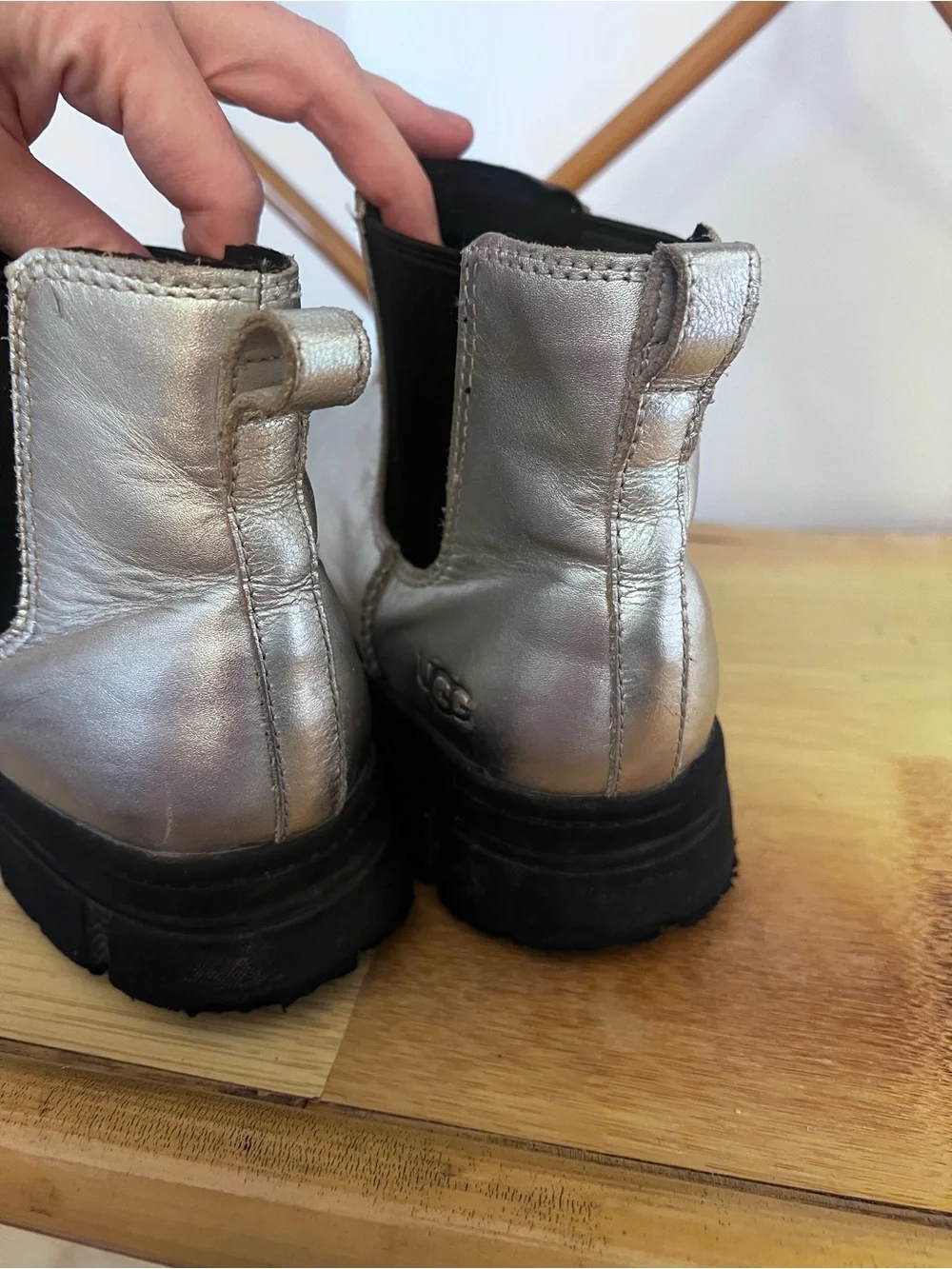 UGG Little Girls' Ashton Chelsea Boots Silver Metallic
